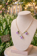 Load image into Gallery viewer, Purple Pearl Flower Necklace 💜🌸
