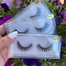 Load image into Gallery viewer, Official Beautee Junkee Mink Lashes
