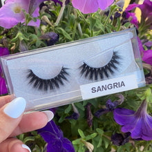 Load image into Gallery viewer, Official Beautee Junkee Mink Lashes
